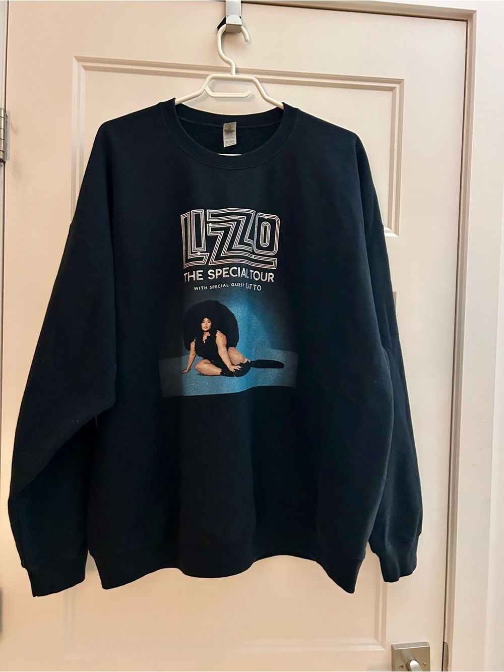 Women’s Gildan Black Crewneck Sweater with Tour Graphic LIZZO